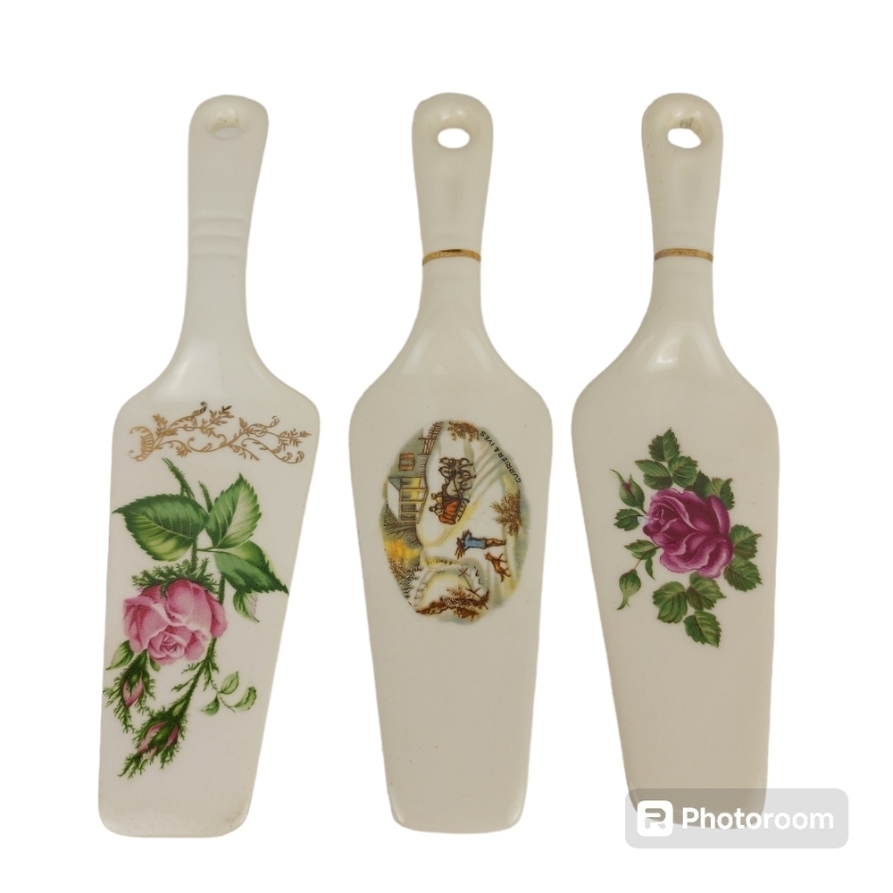 Vintage cake pie server ceramic dessert server  lot of 3